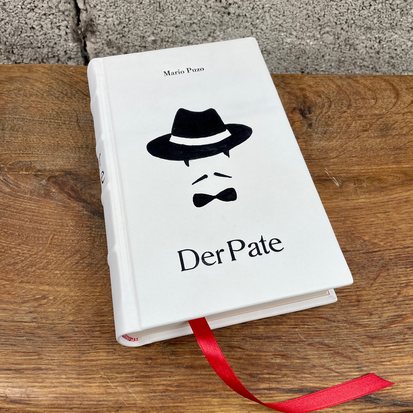 Der Pate  Mario Puzo // Mafia Buch // weißes Leder // handbemalt // UNIKAT