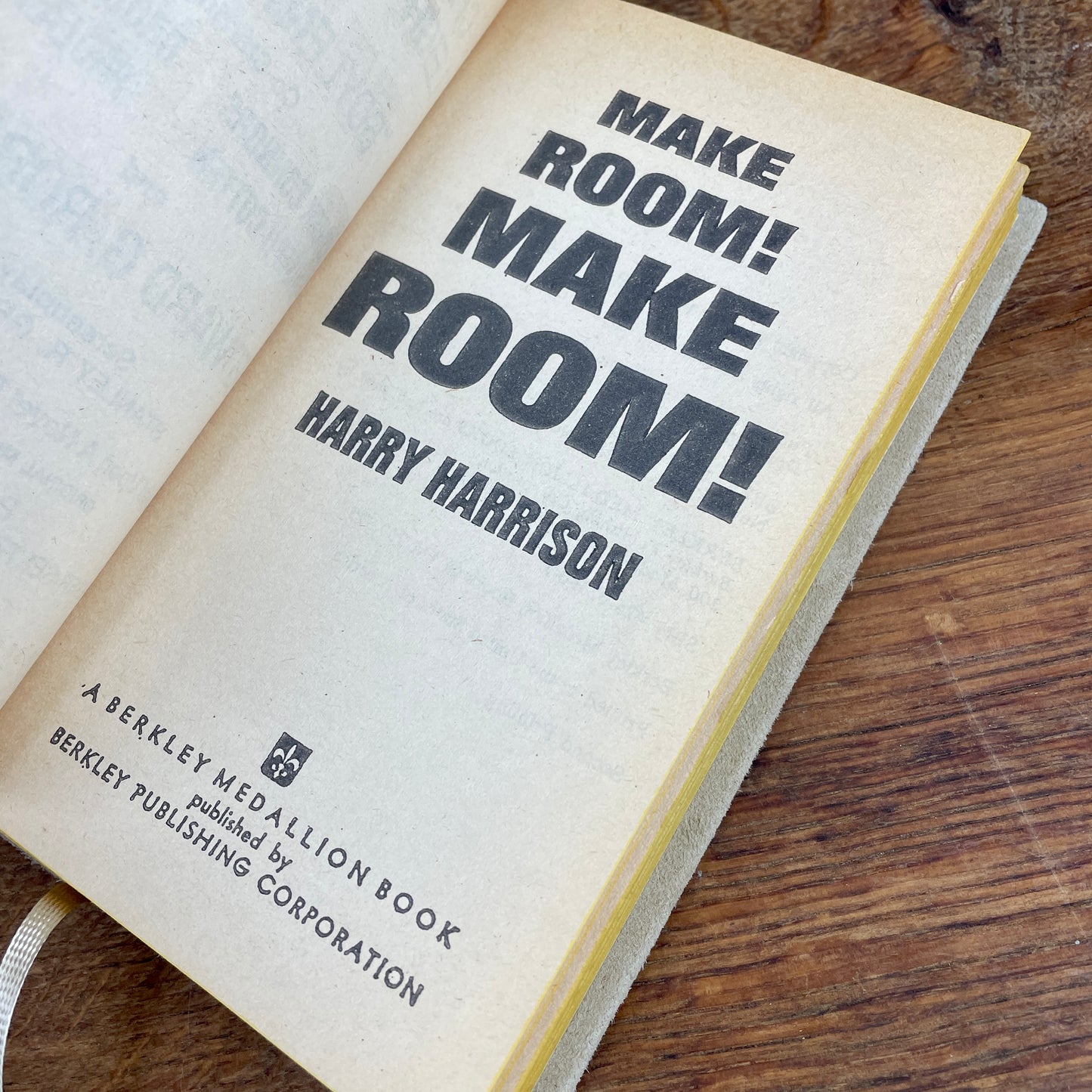 Make Room! Make Room! - Harry Harrison - Soylent Green - Charlton Heston - Science-Fiction Klassiker in Leder eingebunden