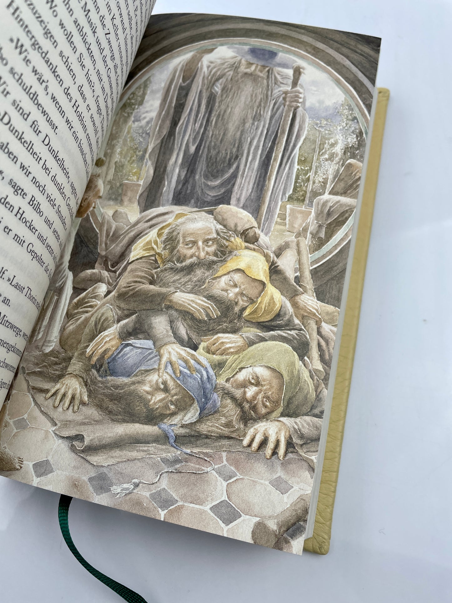 Der Hobbit oder Hin und zurück von J.R.R. Tolkien // Kunstbuchbindung mit Tür Beutelsend